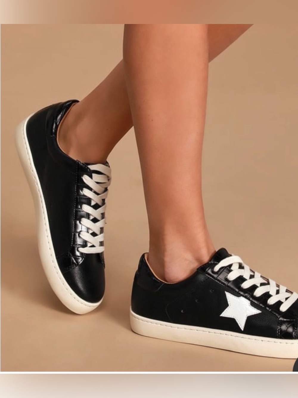 Women's Black Star Accent Low-Top Sneakers